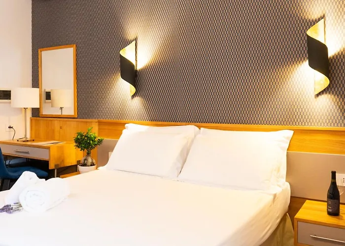 Hotel Diana